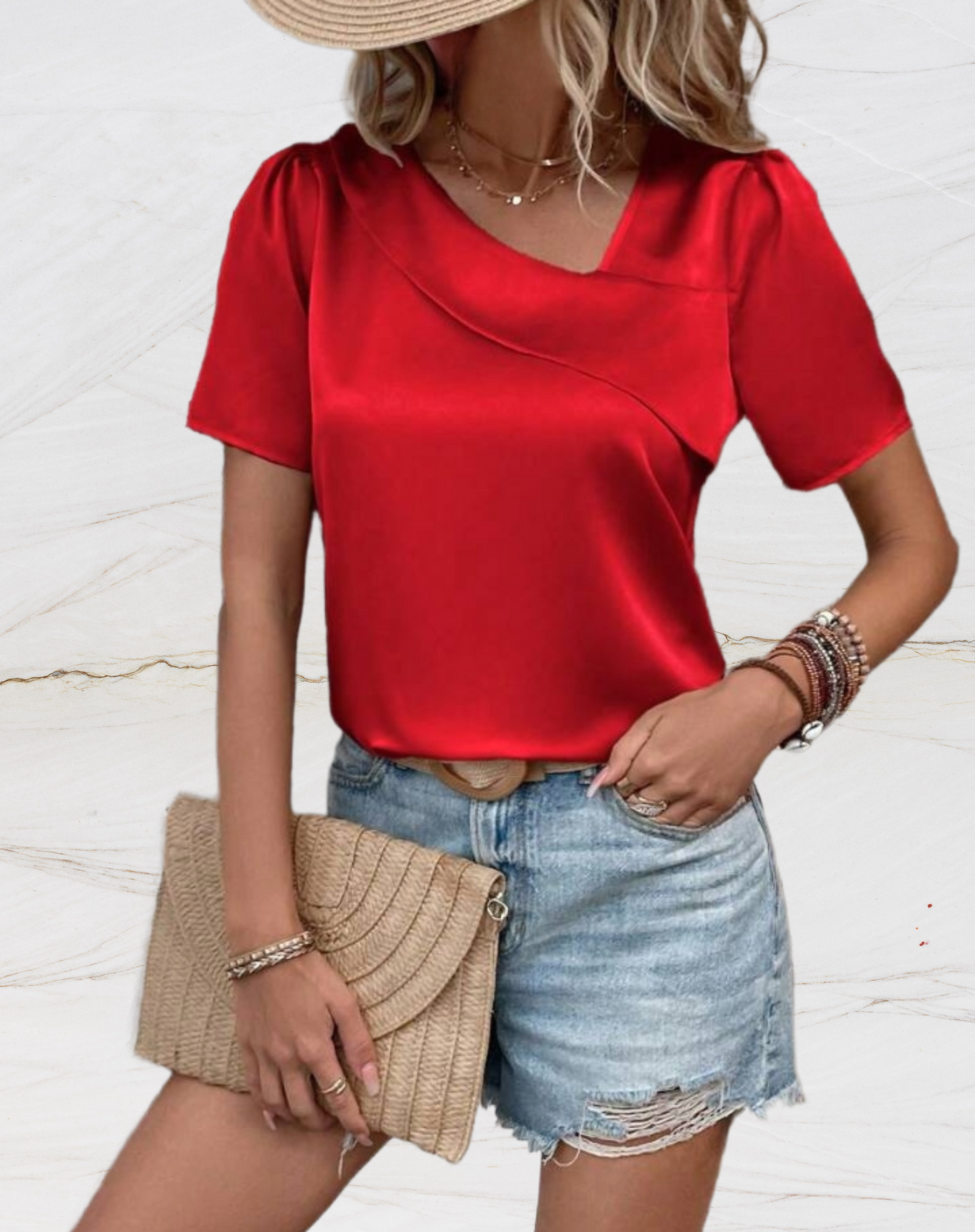 Rebecca | Losse top met halve mouwen en ruches op één schouder