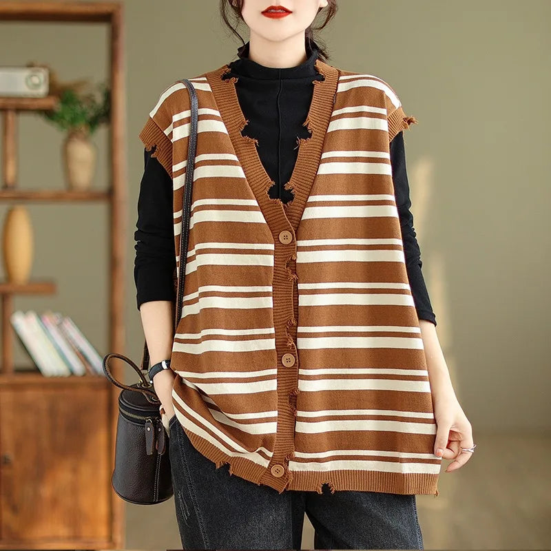 Anna Gebreide Cardigan | klassiek gebreide mouwloze vest met V-halsn en knoopsluiting voor dames