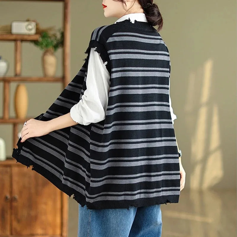 Anna Gebreide Cardigan | klassiek gebreide mouwloze vest met V-halsn en knoopsluiting voor dames