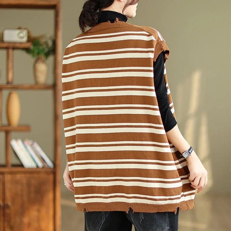 Anna Gebreide Cardigan | klassiek gebreide mouwloze vest met V-halsn en knoopsluiting voor dames