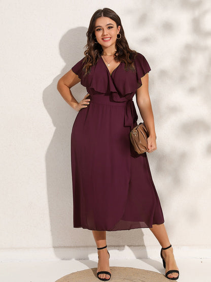 Omslagjurk met ruffles (plus-size)