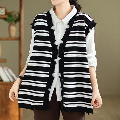 Anna Gebreide Cardigan | klassiek gebreide mouwloze vest met V-halsn en knoopsluiting voor dames