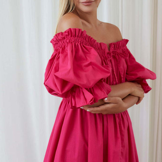 Roze off-shoulder jurk met pofmouwen