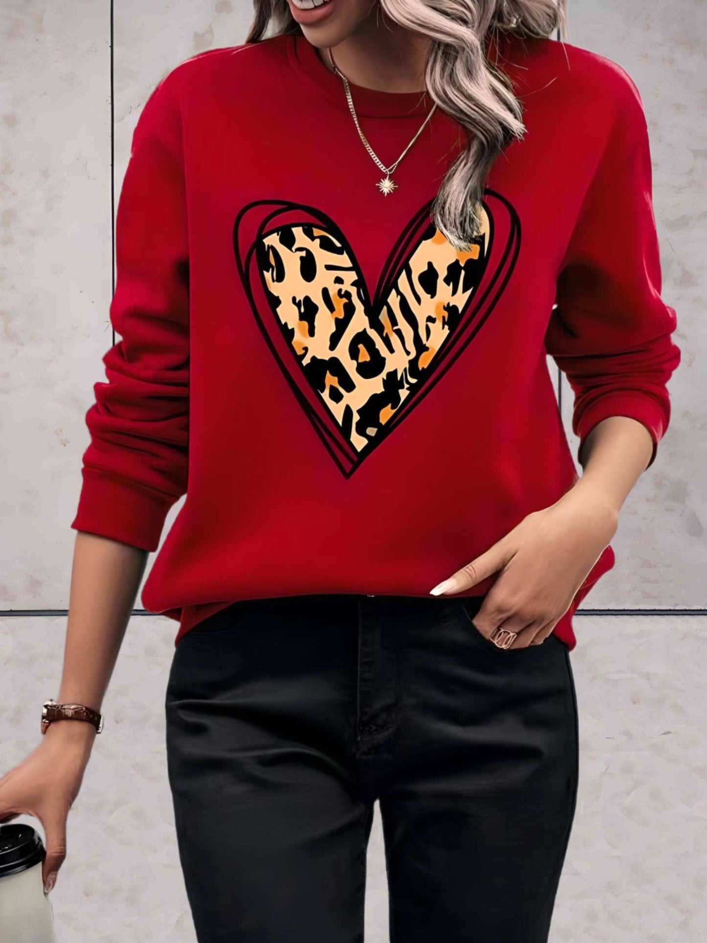 Skylar - stijlvolle comfortabele trui met lange mouwen, ronde hals, effen rug en hartjesdessin met dierenprint