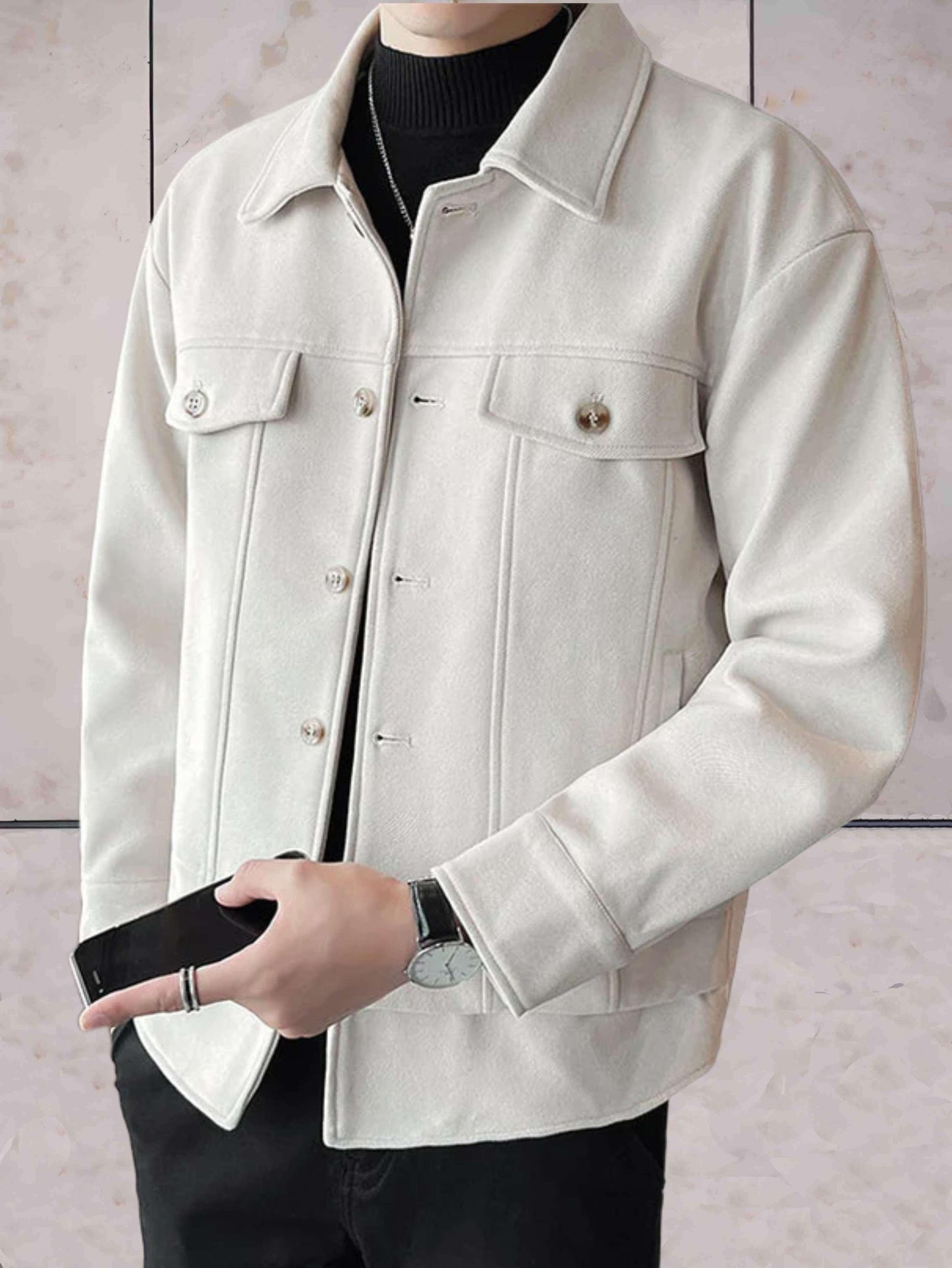 Terry - eenvoudig en kort wollen jack met borstzakken en knoopsluiting