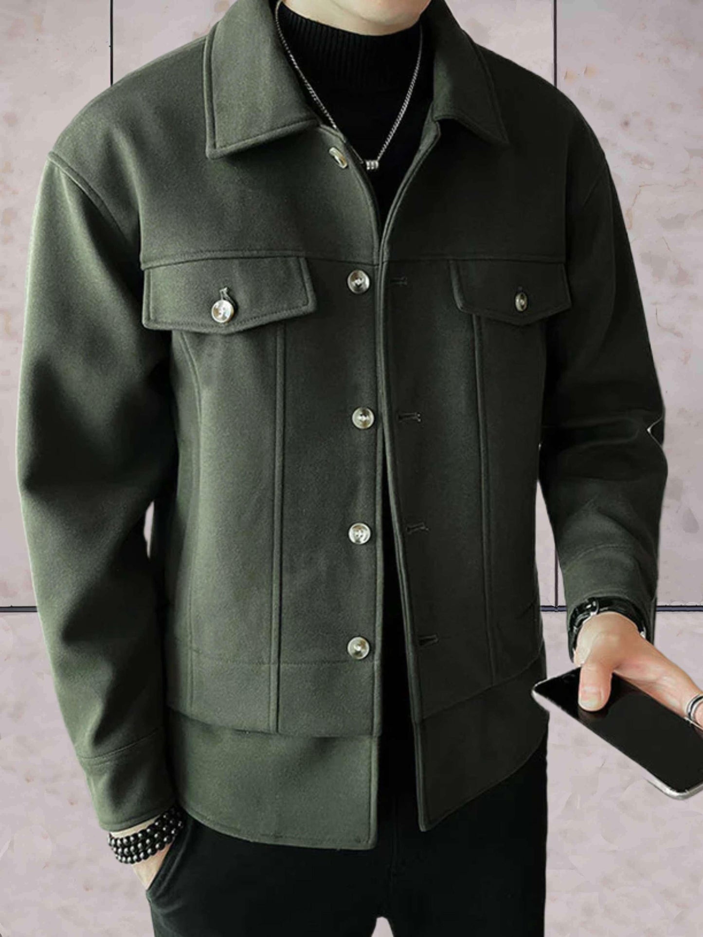 Terry - eenvoudig en kort wollen jack met borstzakken en knoopsluiting