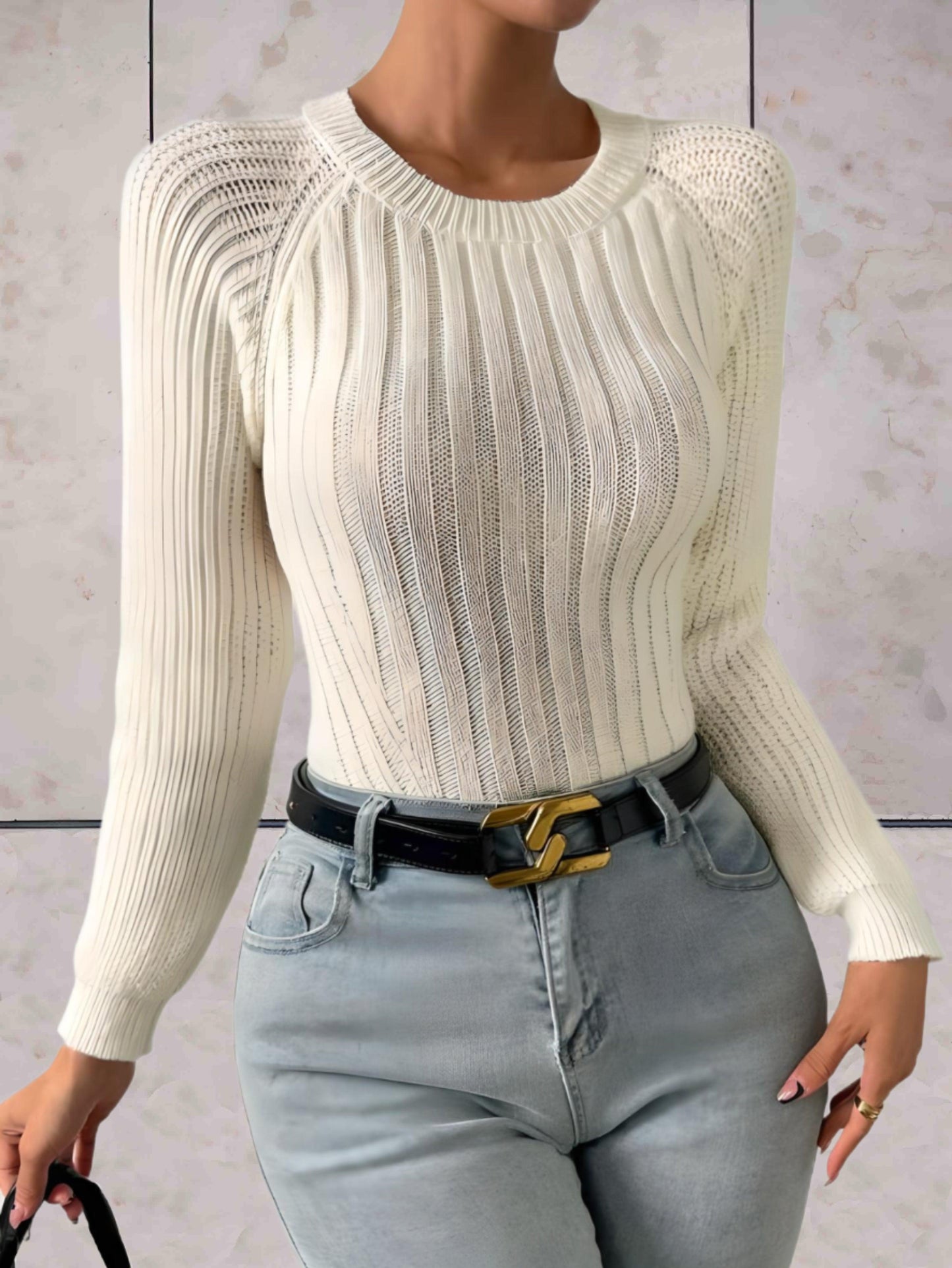 Tess - Witte slim fit trui ronde hals, geribbeld reliëfontwerp en semi-rugloos
