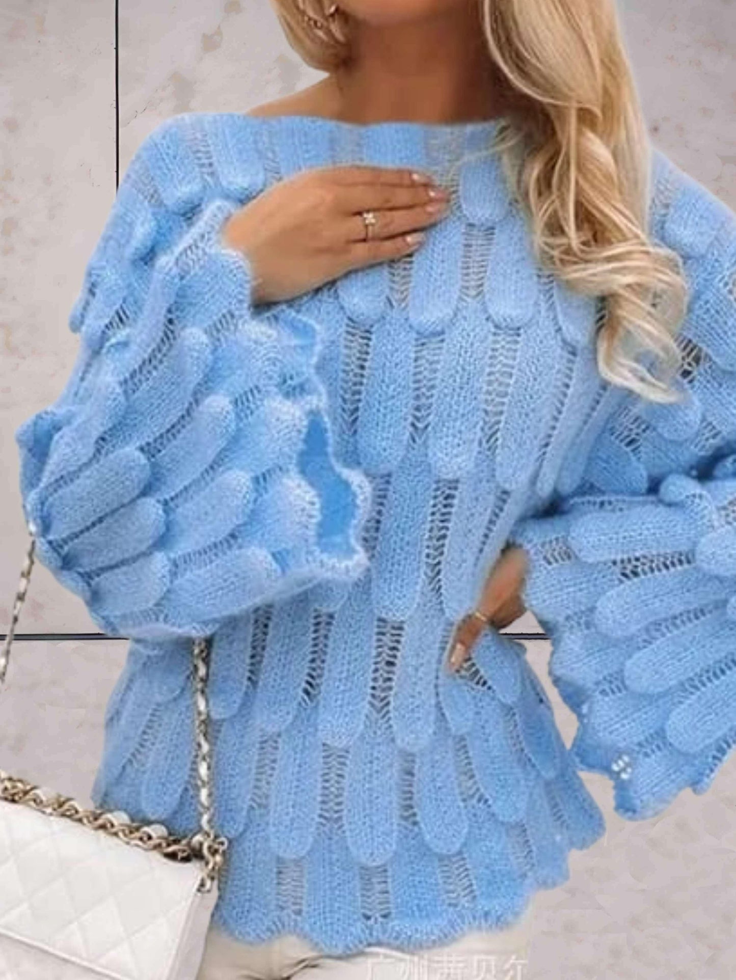 Tynne | Casual gebreide trui met klokmouwen en een wijde halslijn