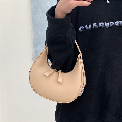 Tara | Trendy schouder halvemaantas