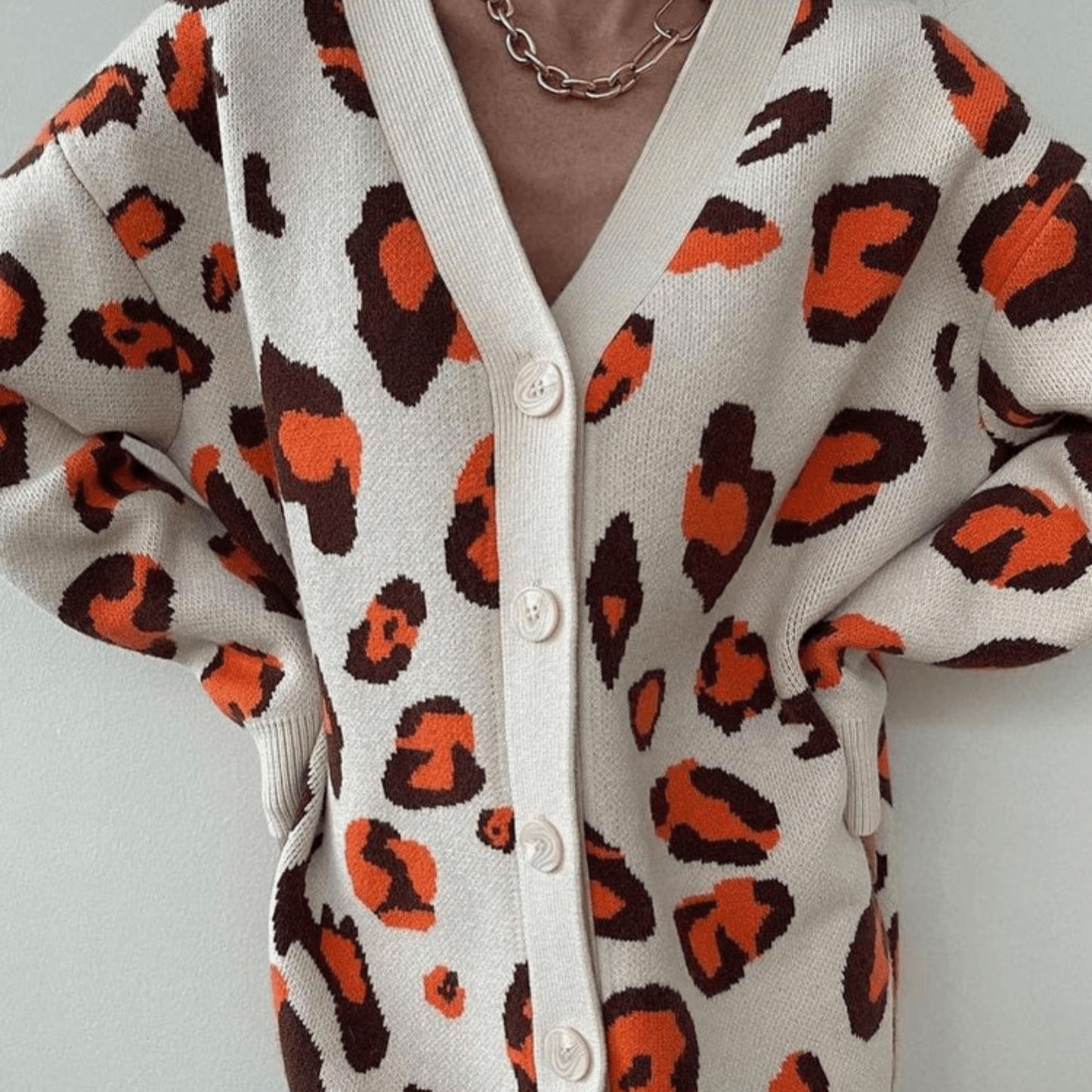 Annele Dekker Cardigan | Trendy gekleurd warm vest met knopen voor dames