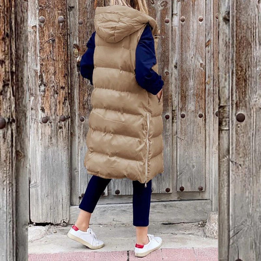 Beska Bodywarmer | Trendy lange donzen bodywarmer met capuchon voor dames