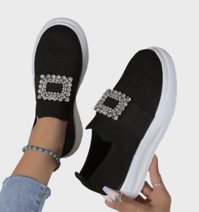 Vicky -  Slip on sneakers met dikke vierkante bling in het midden