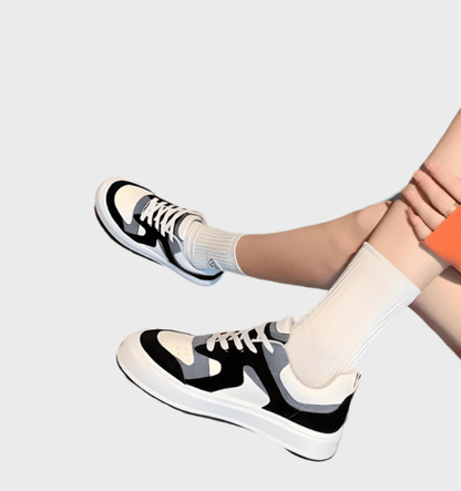 Nona - Meerkleurige sneakers met veters en patroonontwerp