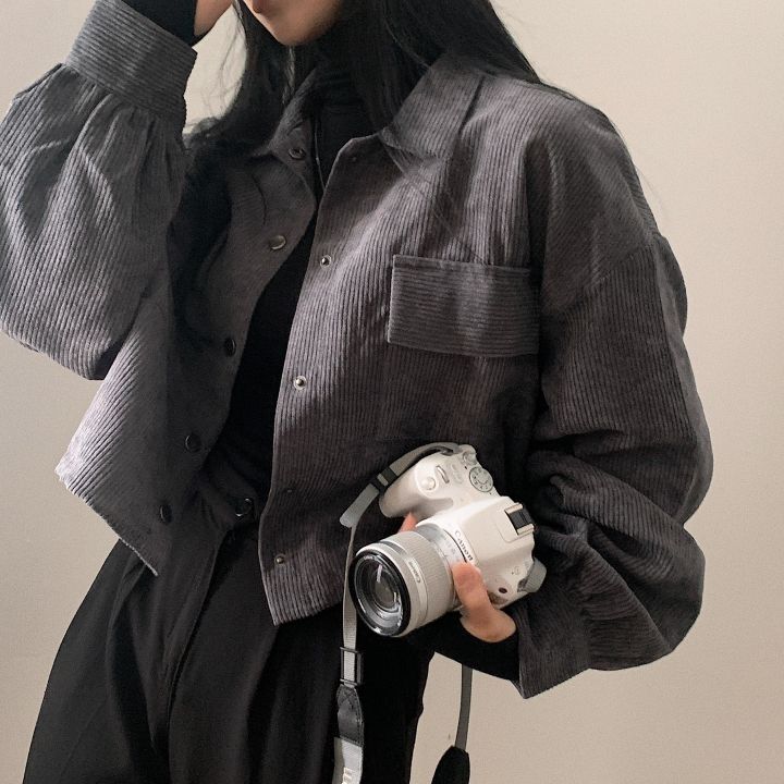 Donkergrijze ribfluwelen jas