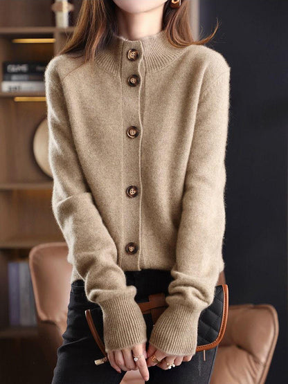 Chloe Vest | Elegante cardigan met knopen en hoge kraag voor dames