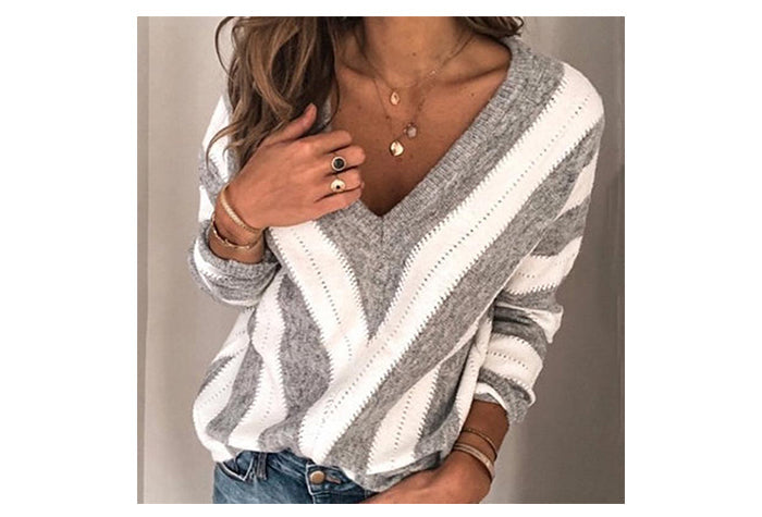 Gestreepte trui met v-hals