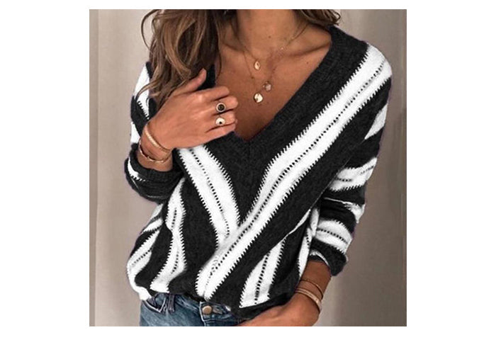 Gestreepte trui met v-hals