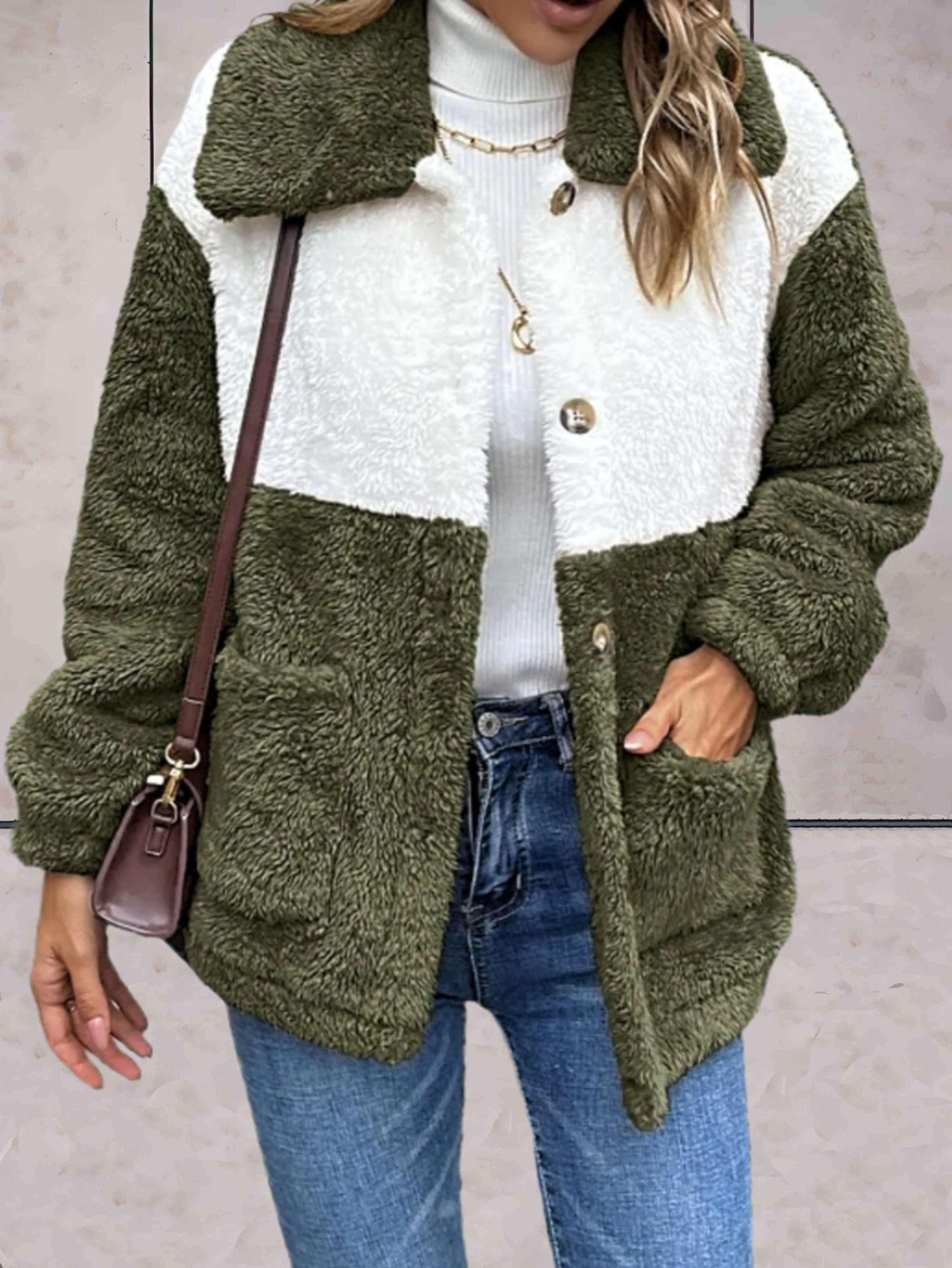 Dorothy - Tweekleurige dikke winterjas met imitatieknopen en zakken