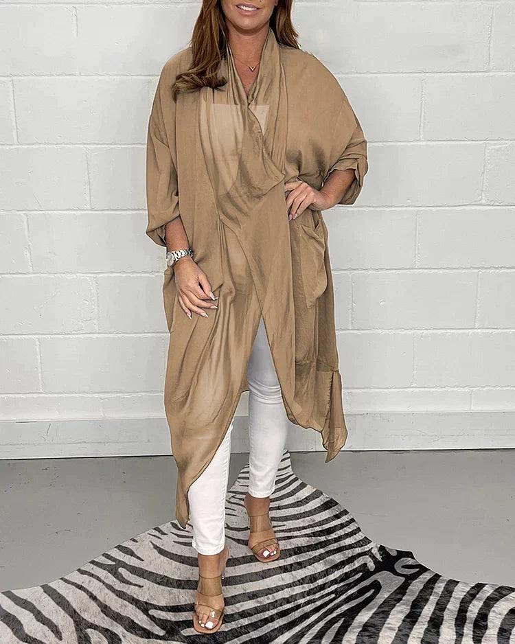 Joan  | Zijdeachtige losse top met V-hals - Stralend de Zomer in