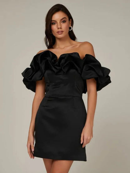 Off-the-shoulder satijnen jurk met ruches - Kennedy