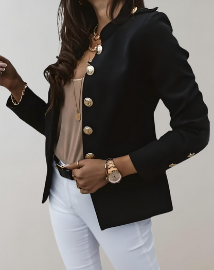 Jolina | Mooi aansluitende blazer met kraag en grote schattige knopen