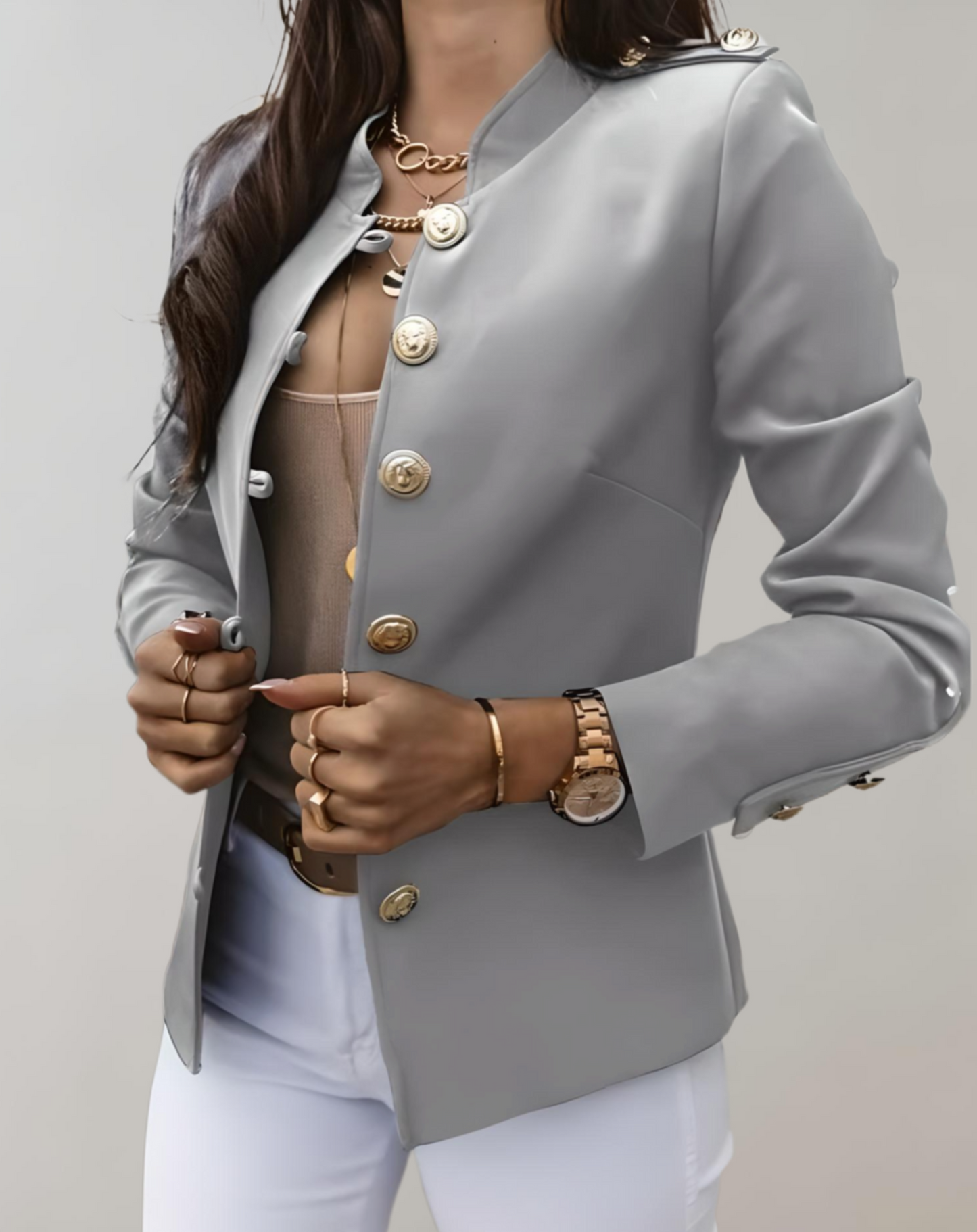 Jolina | Mooi aansluitende blazer met kraag en grote schattige knopen