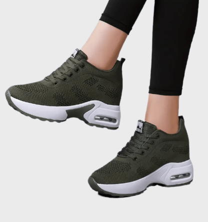 Maris -  Volledig gekleurde halfhoge hardloopsneakers met veters en dikke tussenzool