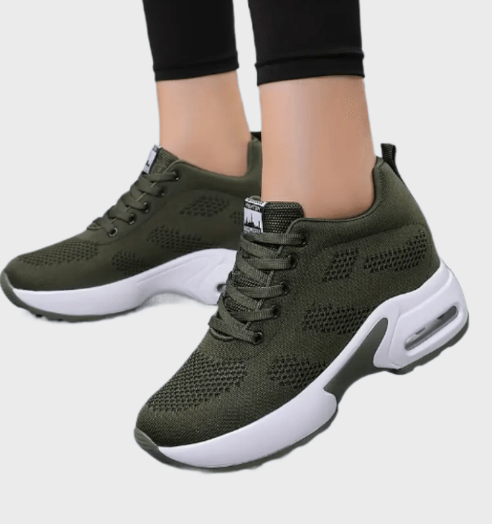 Maris -  Volledig gekleurde halfhoge hardloopsneakers met veters en dikke tussenzool