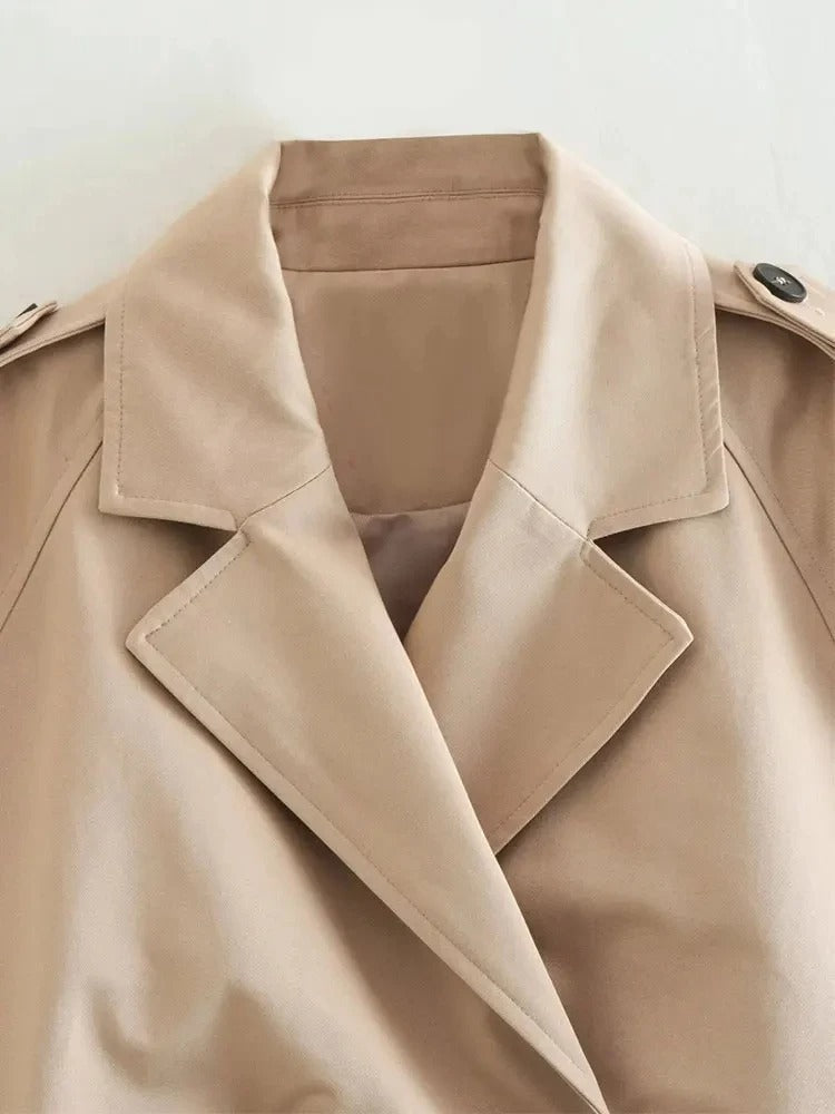 Lily | stijlvolle cropped trenchcoat
