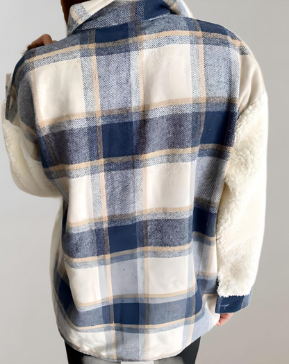 Mavie | Eenvoudig geruit flanellen en fleece combinatiejack met borstzakken en knoopsluiting