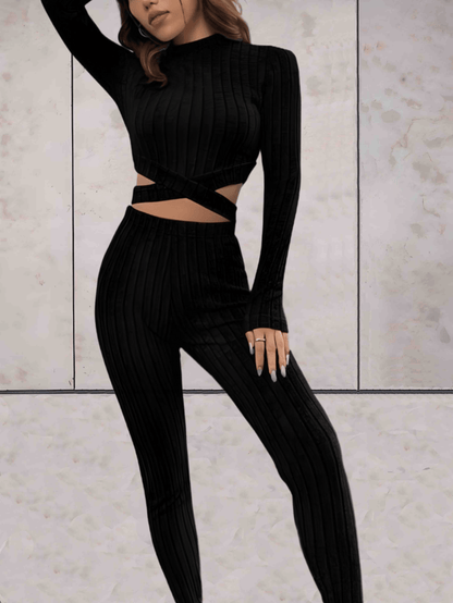 Maxinne - 2-delige workout set met cropped top met lange mouwen en x tie design met bijpassende joggingbroek