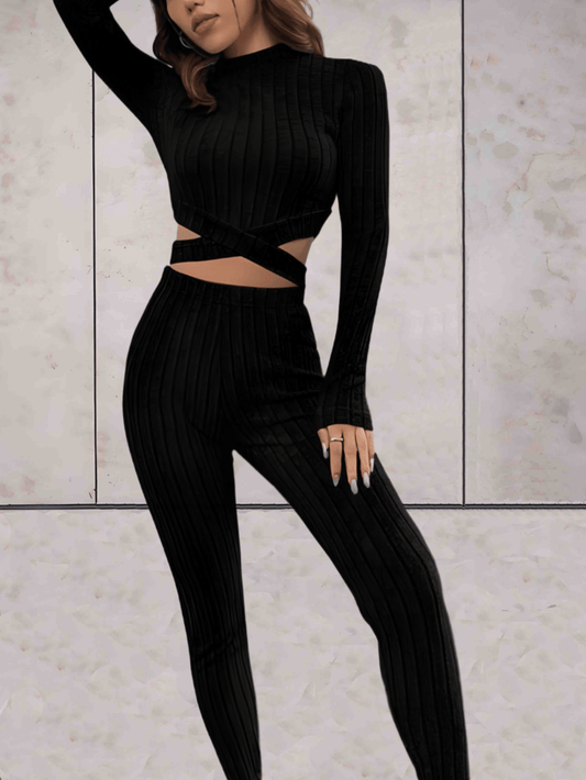 Maxinne - 2-delige workout set met cropped top met lange mouwen en x tie design met bijpassende joggingbroek