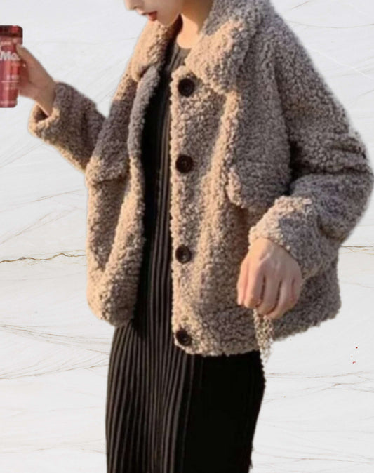 Sanya  | Dik en warm lamswollen jack met polokraag en knoopsluiting