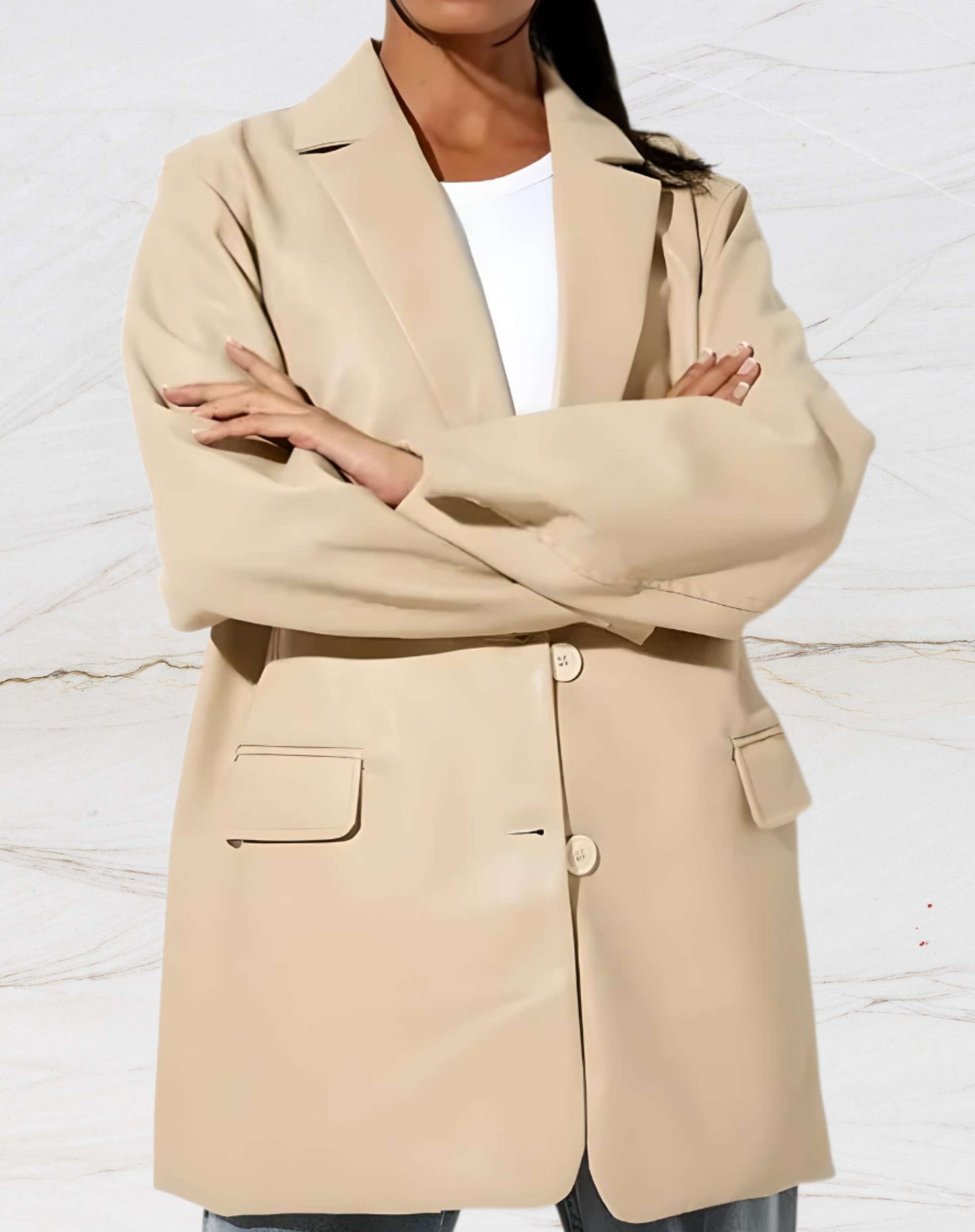 Sarina | Elegant halflang leren jack met ingekeepte kraag en knoopsluiting