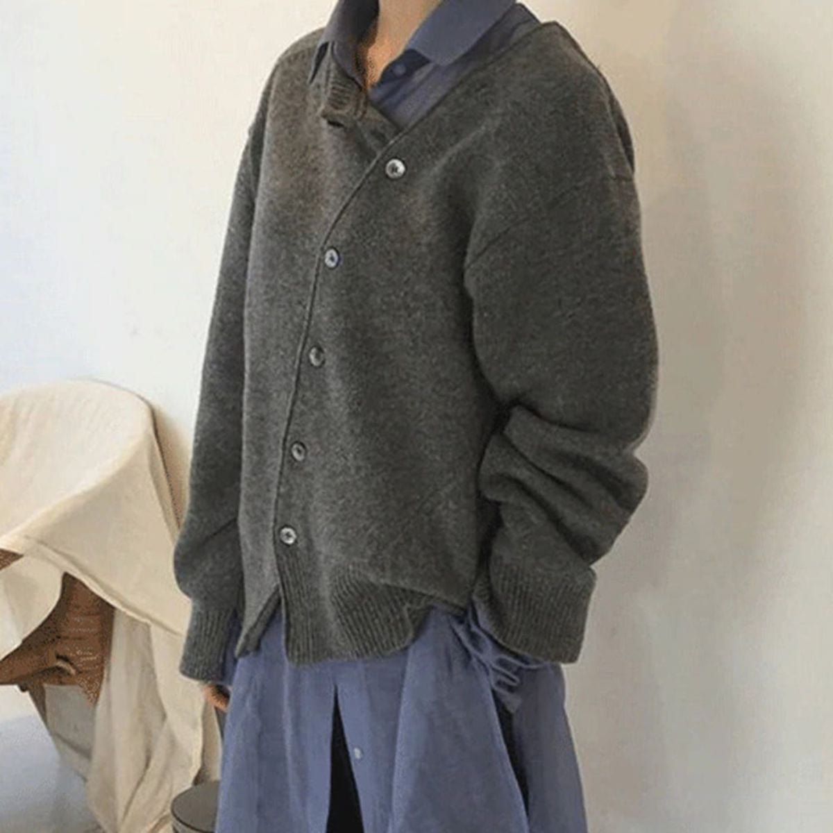 Luxe kasjmier vest met knoopaccenten - Harper