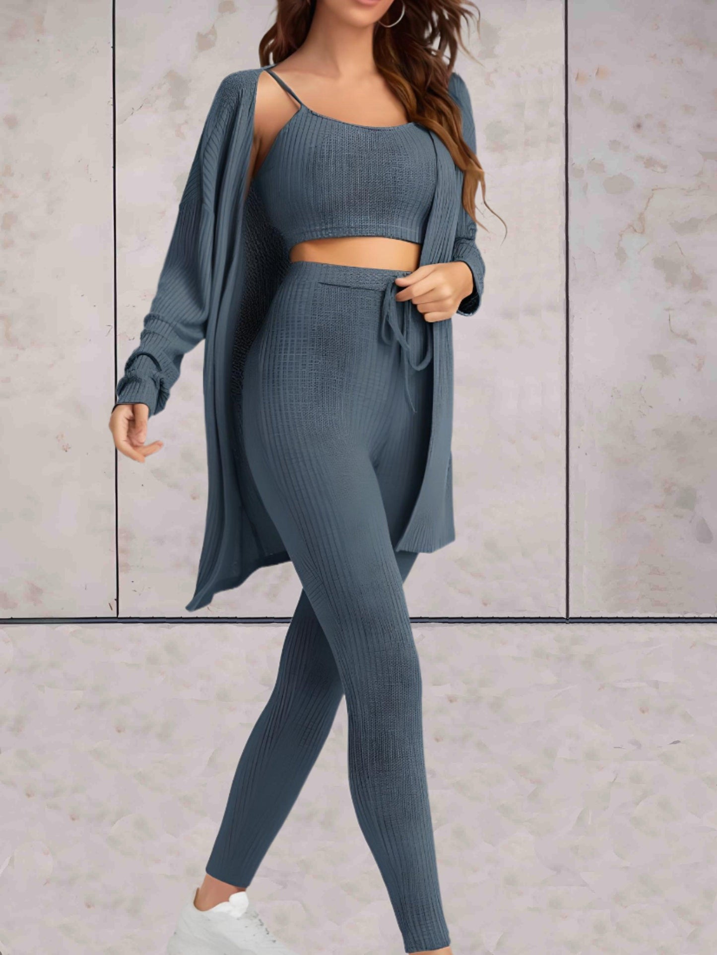 Sierra - comfortabele casual set van hoog getailleerde broek met knoop, crop top zonder mouwen en een oversized sweater