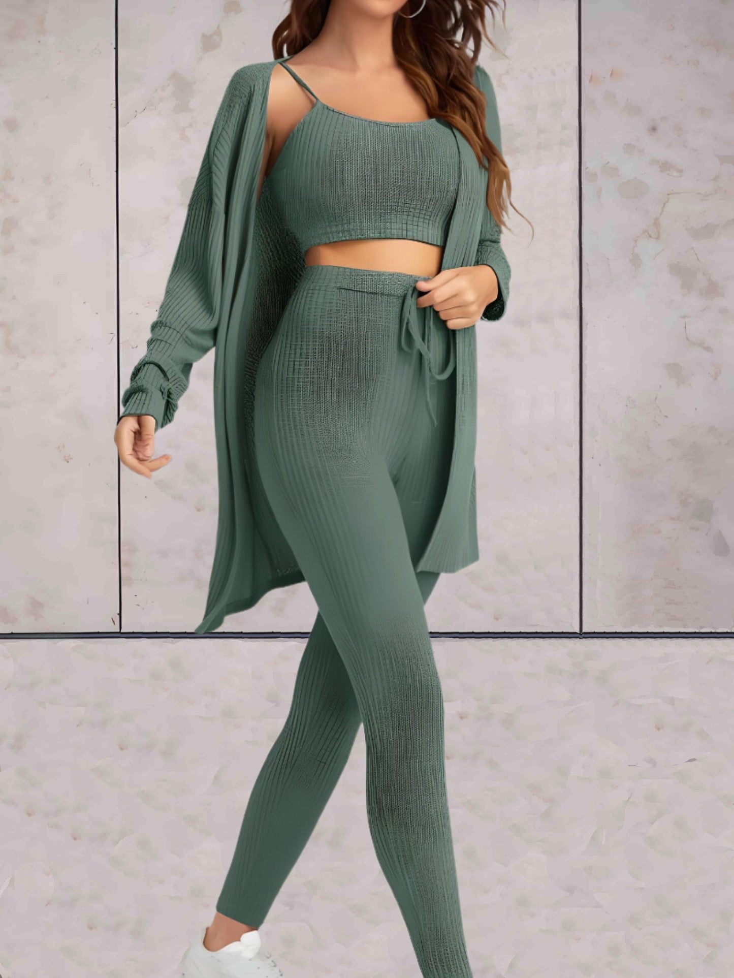 Sierra - comfortabele casual set van hoog getailleerde broek met knoop, crop top zonder mouwen en een oversized sweater