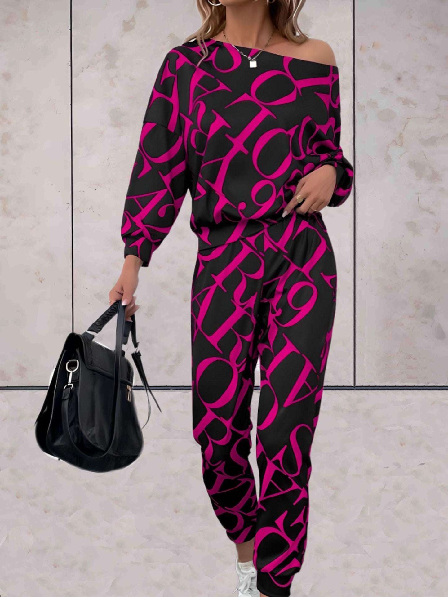 Francine -  2-delige set met oversized off-shoulder top en bijpassende broek met grote letterprints