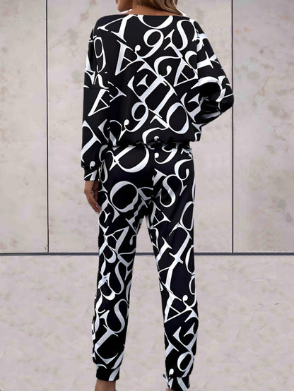 Francine -  2-delige set met oversized off-shoulder top en bijpassende broek met grote letterprints