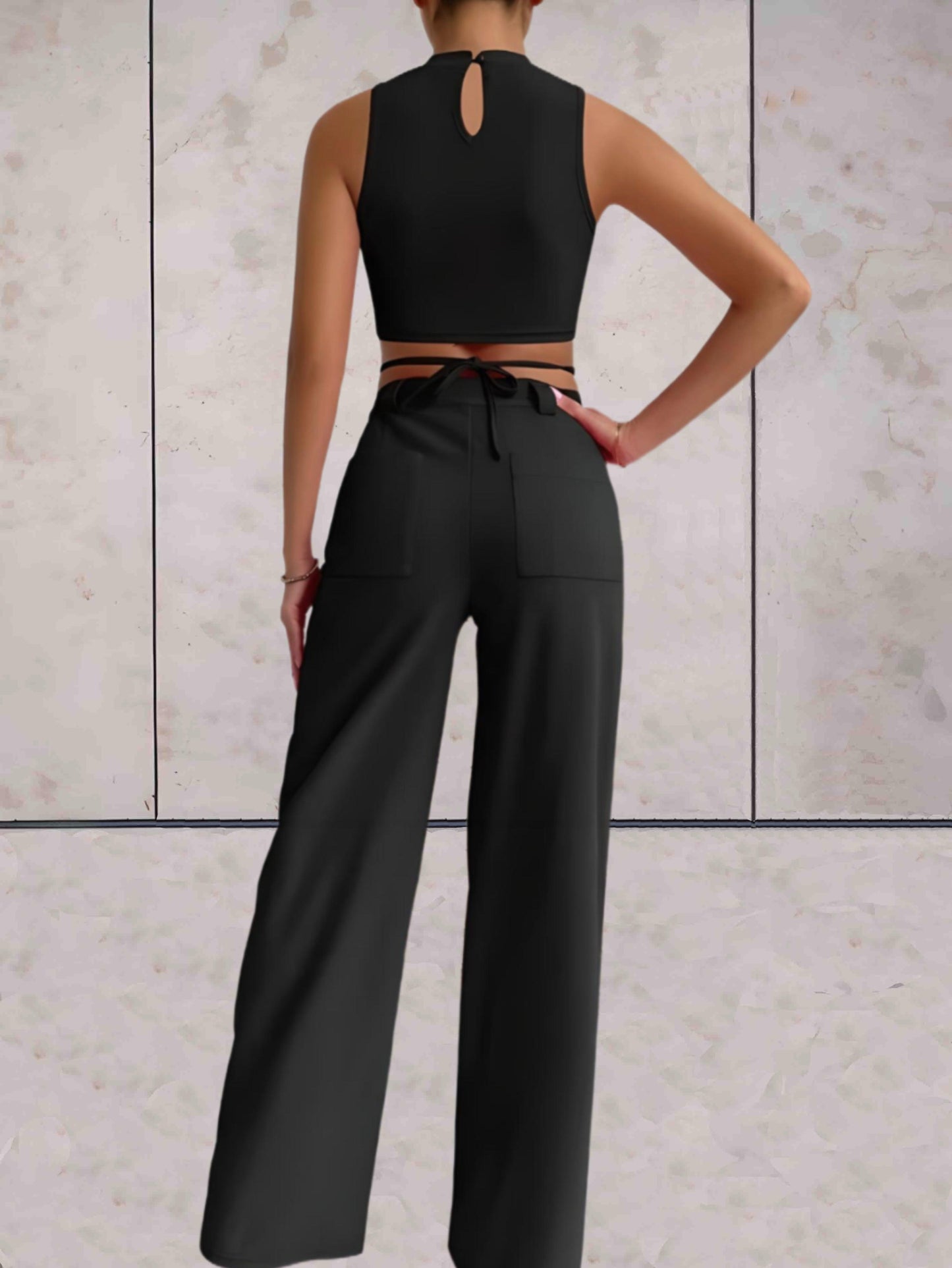 Apolline -  2-delige set coltrui mouwloos met x tie-design in het middengedeelte en een high-waisted coördinaten