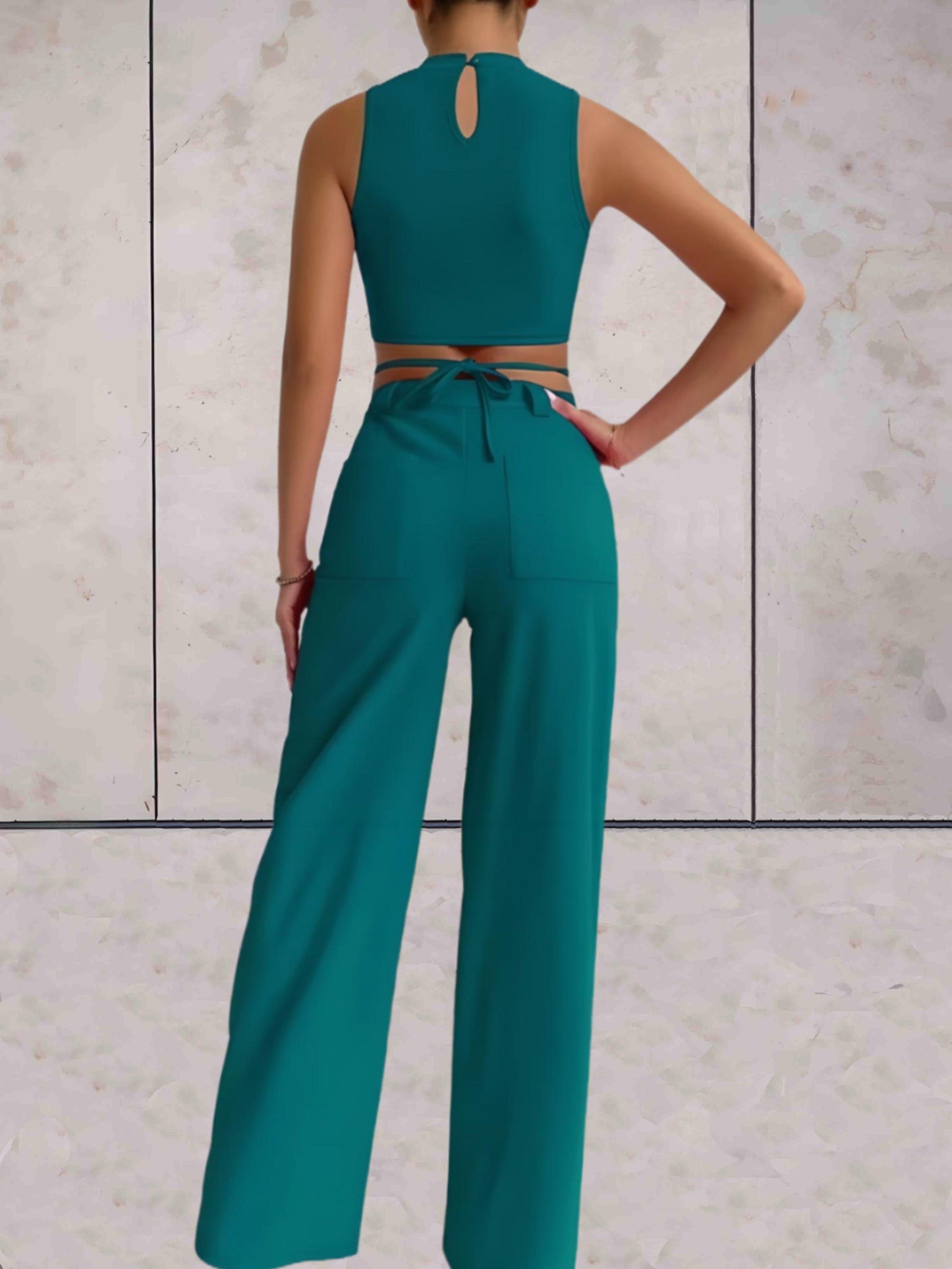 Apolline -  2-delige set coltrui mouwloos met x tie-design in het middengedeelte en een high-waisted coördinaten