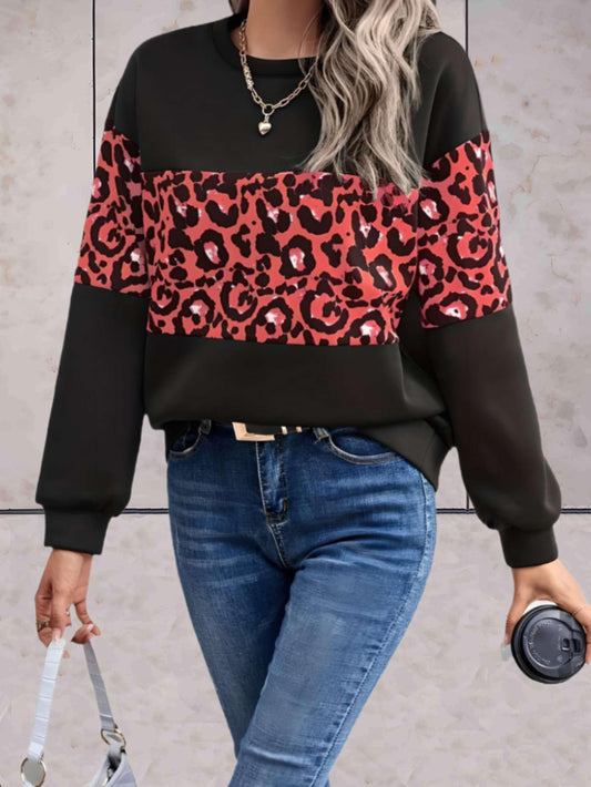 Chloe - Oversized trui met ronde hals en luipaardprint in het midden